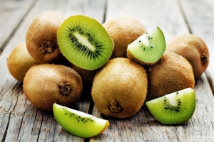 Ăn kiwi cần nhớ 2 điều để tránh hại thân