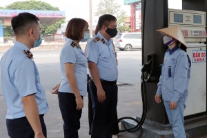 Loạt cây xăng ở Hà Nội, Vĩnh Phúc, Thái Nguyên thông báo dừng bán vì “hết xăng dầu”