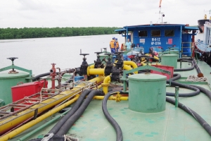 Cảnh sát biển tạm giữ tàu vận chuyển 50.000 kg dầu FO bất hợp pháp