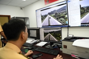 Hơn 60 doanh nghiệp vận tải hành khách ký cam kết đảm bảo ATGT trên cao tốc Nội Bài - Lào Cai