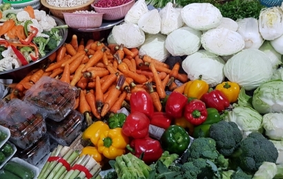 Giá thực phẩm ngày 3/11: Giá rau củ giảm mạnh tại Đồng bằng sông Cửu Long