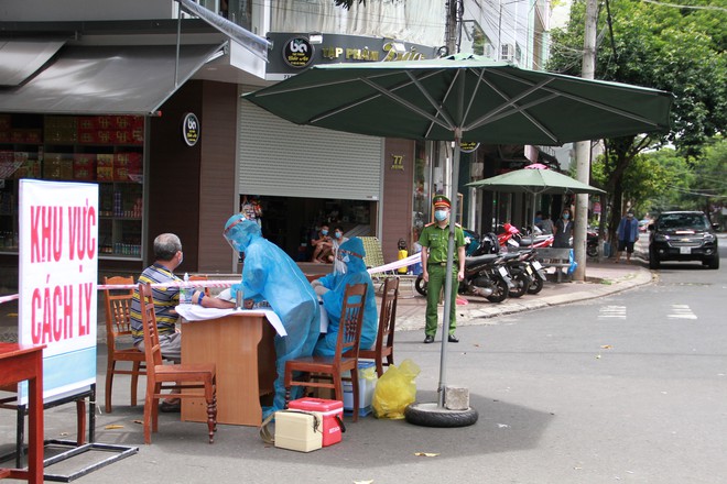 TP. Bu&ocirc;n Ma Thuột trong thời gian c&aacute;ch ly x&atilde; hội.