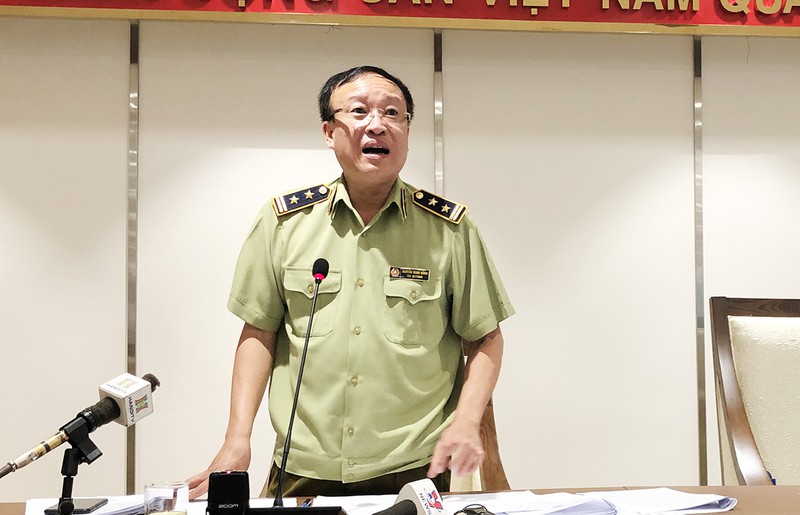 Ông Nguyễn Minh Hùng, Phó Cục trưởng Cục Quản lý thị trường Hà Nội phát biểu tại cuộc họp giao ban báo chí.