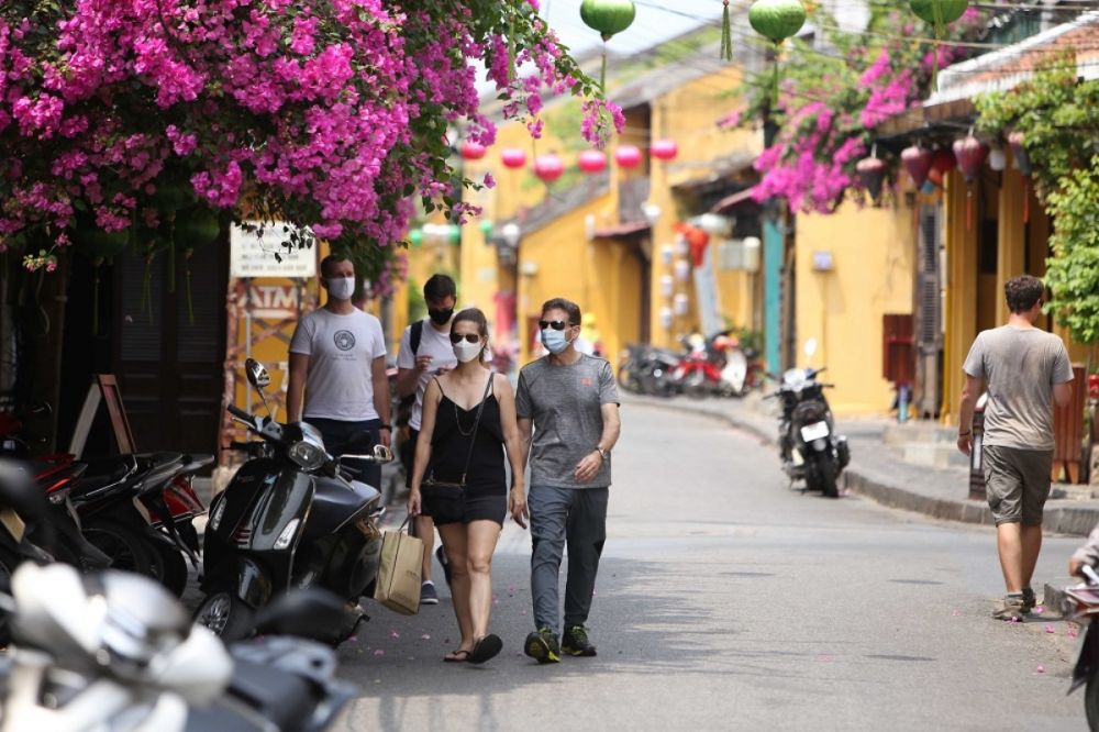 Hội An mở cửa đ&oacute;n du kh&aacute;ch trở lại từ 24/9.