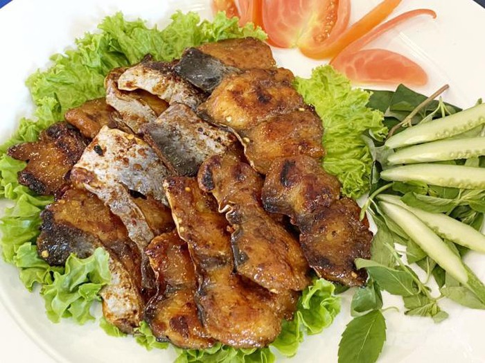 Sản phẩm basa xẻ bướm tẩm gia vị.