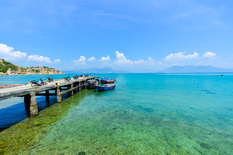 B&atilde;i biển Cam Ranh.
