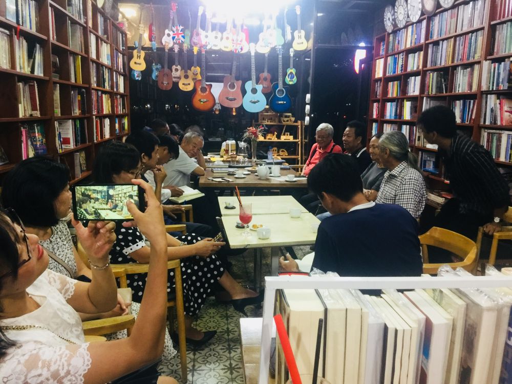 Quang cảnh buổi giới thiệu cuốn s&aacute;ch &ldquo;Luật sư Vũ Trọng Kh&aacute;nh - Cuộc đời v&agrave; sự nghiệp&rdquo;.