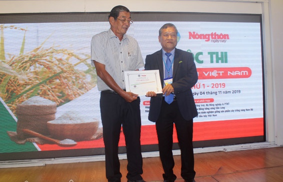 Kỹ sư Hồ Quang Cua, tác giả giống gạo ST24 nhận giải nhất.