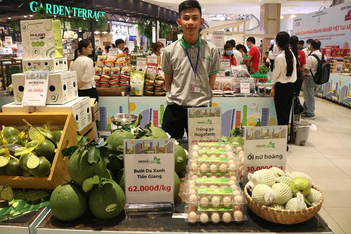 Sản phẩm Việt Nam được trưng b&agrave;y tại Trung t&acirc;m mua sắm AEON - T&acirc;n Ph&uacute; Celadon.