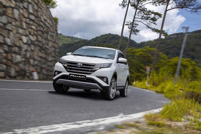 Mua Toyota Rush được tặng 2 năm bảo hiểm th&acirc;n vỏ.