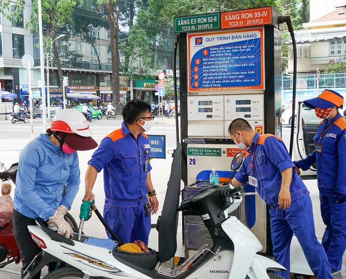 Dự b&aacute;o gi&aacute; xăng tăng mạnh tại kỳ điều chỉnh ng&agrave;y 26/11.