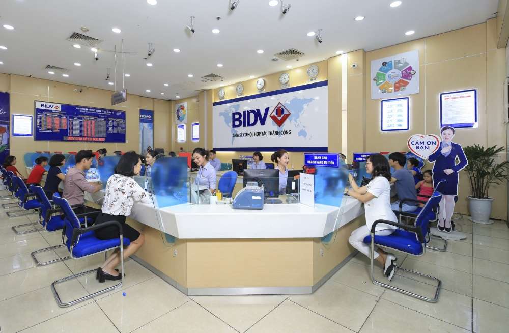 Tặng tiền l&ecirc;n tới 1,5 triệu đồng khi ph&aacute;t h&agrave;nh thẻ quốc tế BIDV .