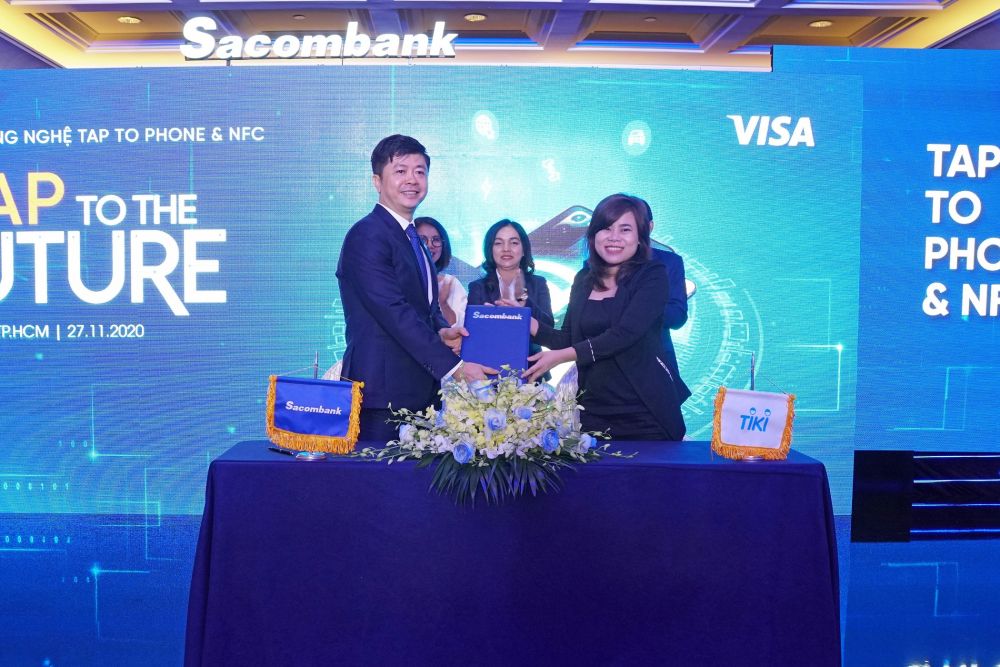 Sacombank v&agrave; Tiki k&yacute; kết hợp t&aacute;c triển khai t&iacute;nh năng Chấp nhận thanh to&aacute;n kh&ocirc;ng tiếp x&uacute;c bằng điện thoại di động.