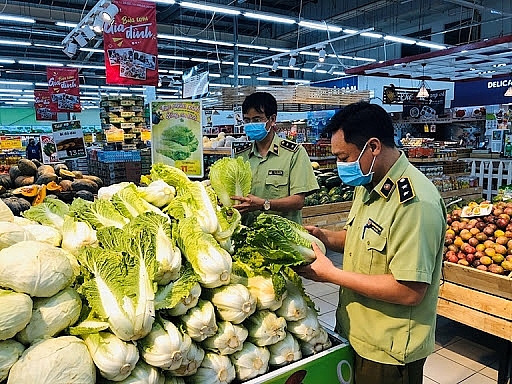 Siết chặt quản lý, kiểm soát sản phẩm thực phẩm từ các tỉnh nhập vào Hà Nội.