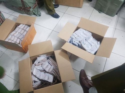 Tang vật thu giữ.