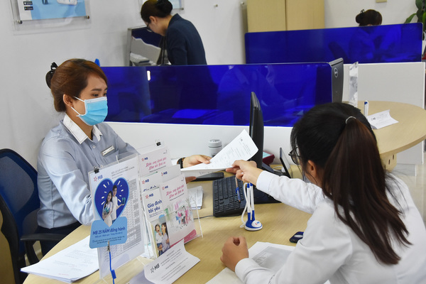 Đóng tài khoản ngân hàng để né thuế: Vô tác dung.