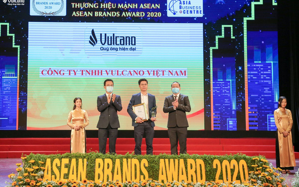 Thời trang Vulcano được vinh danh Top 50 thương hiệu mạnh Asean 2020.