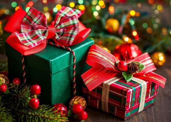 Quà Noel được giảm mạnh vào Ngày hội mua sắm 12/12.