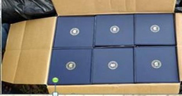 Rượu ngoại nh&atilde;n m&aacute;c Chivas 21 kh&ocirc;ng r&otilde; nguồn gốc bị C&ocirc;ng an tỉnh Đồng Nai tạm giữ.