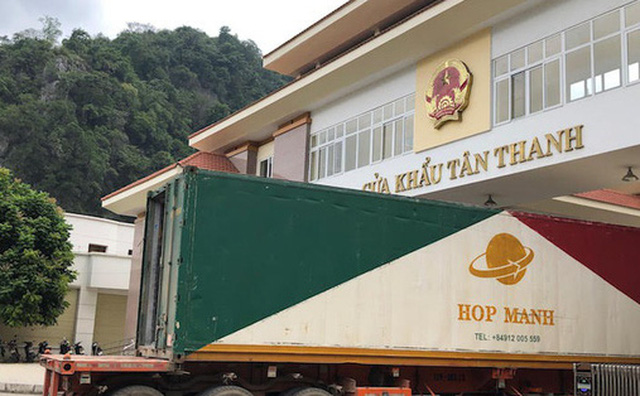 Trung Quốc y&ecirc;u cầu khử tr&ugrave;ng đối với thanh long v&agrave; container lạnh từ Việt Nam.