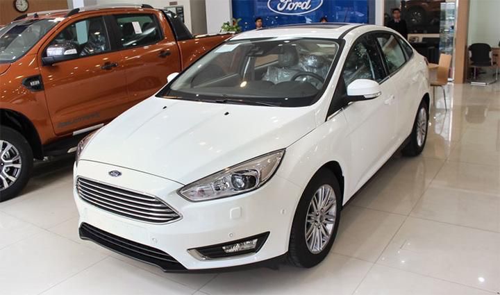 Gi&aacute; xe &ocirc; t&ocirc; Ford Focus thấp nhất ở mức 626 triệu đồng.