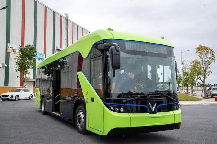 Mẫu xe buýt điện mới được thử nghiệm, dự kiến đưa vào vận hành từ quý II-2021.