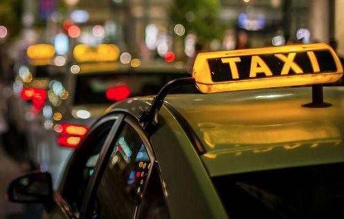 H&agrave; Nội đang lấy &yacute; kiến v&agrave;o quy chế qu&aacute;n l&yacute; hoạt động taxi.