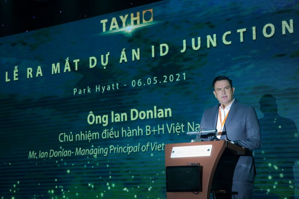 Ông Ian Donlan - Chủ nhiệm điều hành B+H Việt Nam phát biểu tại buổi lễ ra mắt dự án