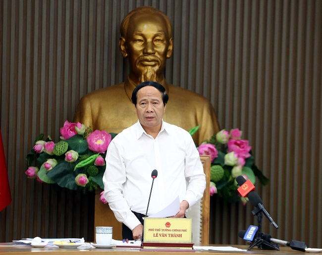 Phó Thủ tướng Lê Văn Thành nhấn mạnh quyết tâm chấm dứt tình trạng tàu cá vi phạm IUU vào năm 2022 để gỡ “thẻ vàng” của EC - Ảnh VGP/Đức Tuân