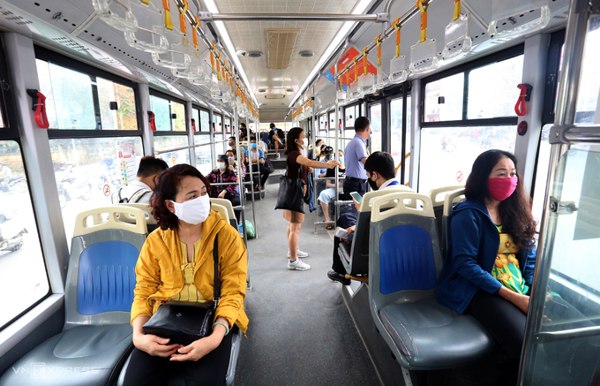 Đề xuất xe buýt, taxi, xe công nghệ ở Hà Nội được hoạt động trở lại