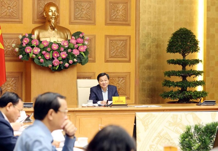 Phó Thủ tướng Lê Minh Khái phát biểu tại cuộc họp