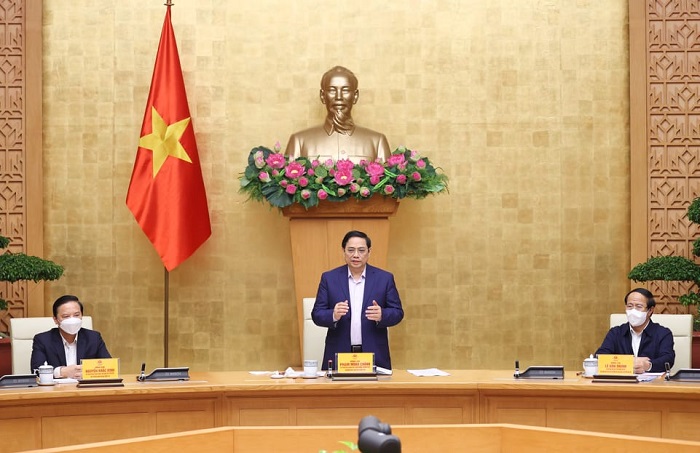Thủ tướng Phạm Minh Ch&iacute;nh đ&atilde; chủ tr&igrave; họp trực tuyến to&agrave;n quốc Ban Chỉ đạo quốc gia với Ban Chỉ đạo 63 tỉnh, th&agrave;nh phố để đ&aacute;nh gi&aacute; kết quả c&ocirc;ng t&aacute;c ph&ograve;ng, chống dịch. Ảnh: Dương Giang/TTXVN
