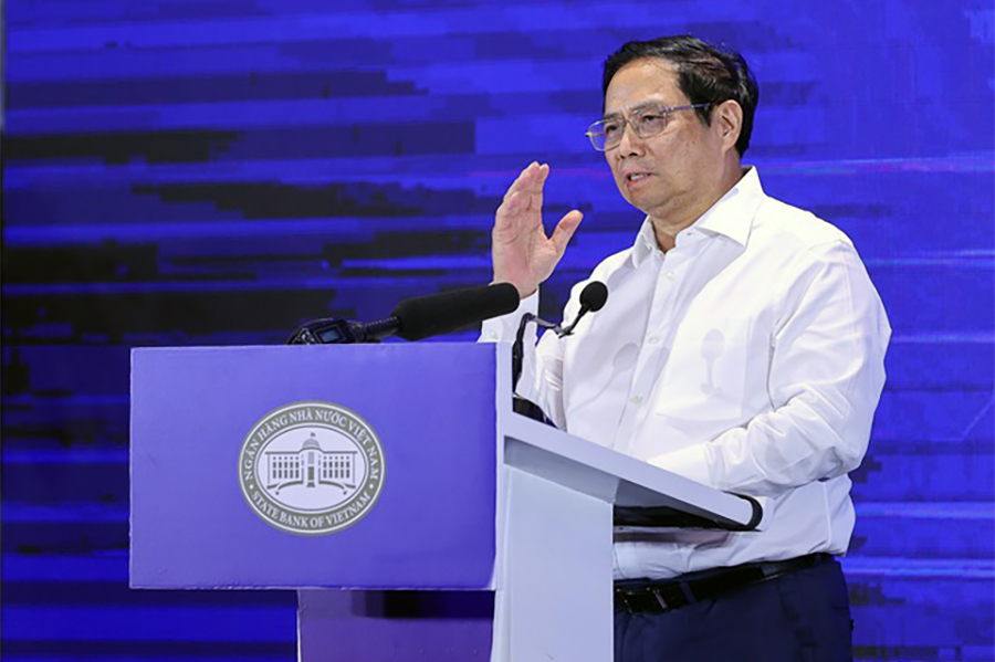 Thủ tướng Chính phủ Phạm Minh Chính phát biểu chỉ đạo tại sự kiện chuyển đổi số ngành ngân hàng.