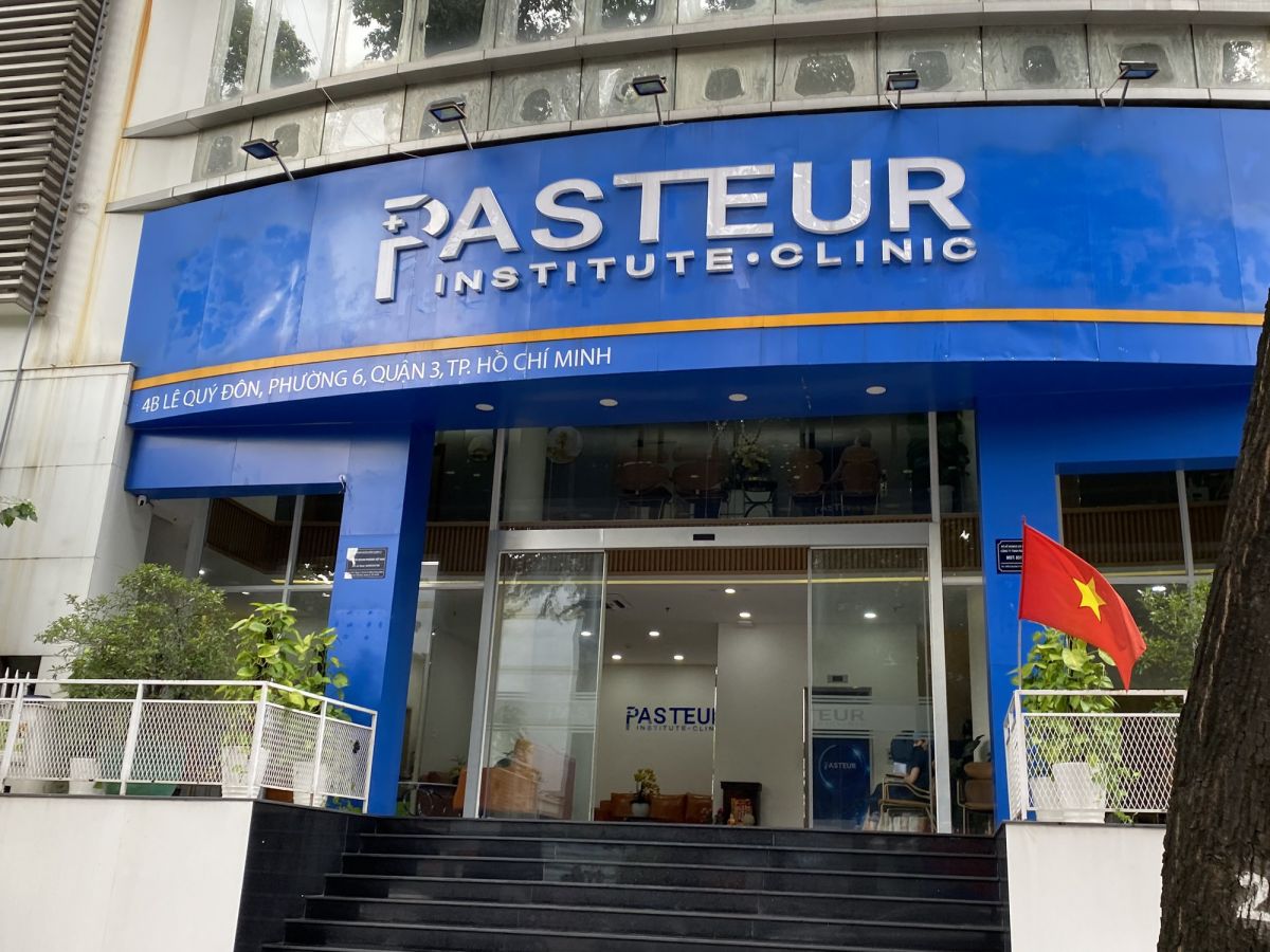 Thẩm mỹ viện Pasteur vẫn làm đẹp chui cho khách dù đang bị đình chỉ.