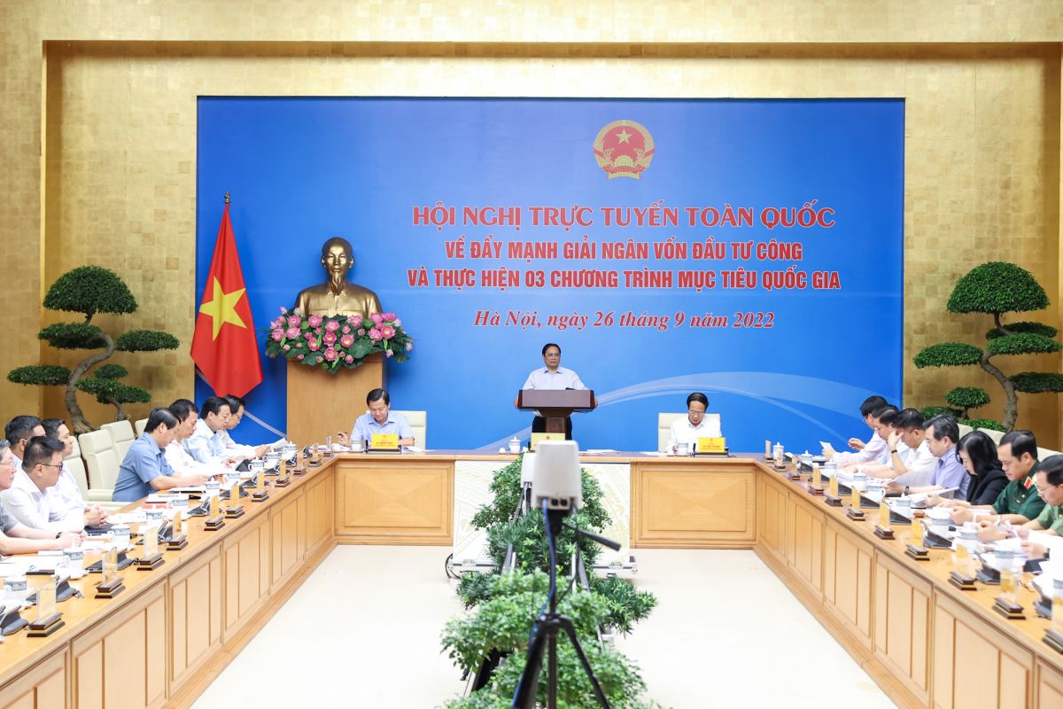 Thủ tướng Phạm Minh Chính chủ trì Hội nghị trực tuyến toàn quốc về đẩy mạnh giải ngân vốn đầu tư công và thực hiện 3 Chương trình mục tiêu quốc gia.