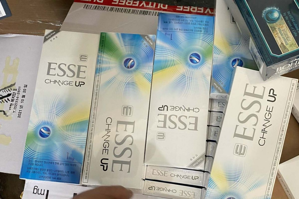 Thuốc lá điếu hiệu Esse Change up, made in Kore bị lực lượng chức năng thu giữ.