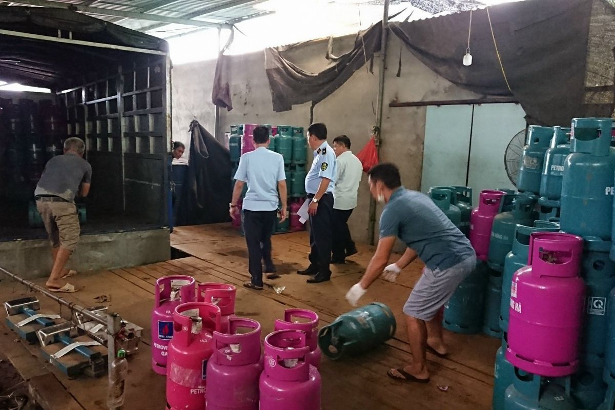 Lực lượng chức năng tỉnh Bắc Giang phát hiện cá nhân sản xuất hàng hóa mang nhãn hiệu giả mạo tại huyện Hiệp Hòa.