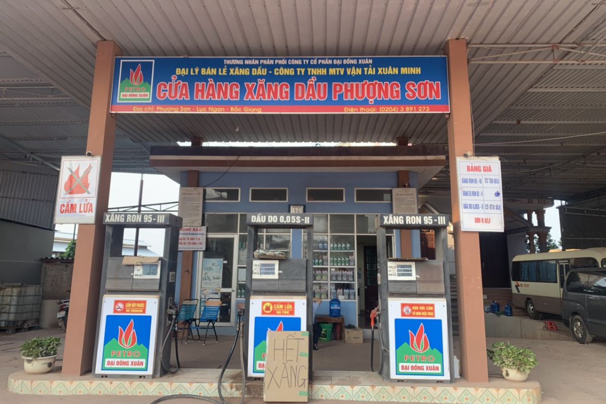 Cửa hàng xăng dầu Phượng Sơn, xã Phượng Sơn, huyện Lục Ngạn tạm ngừng bán hàng.