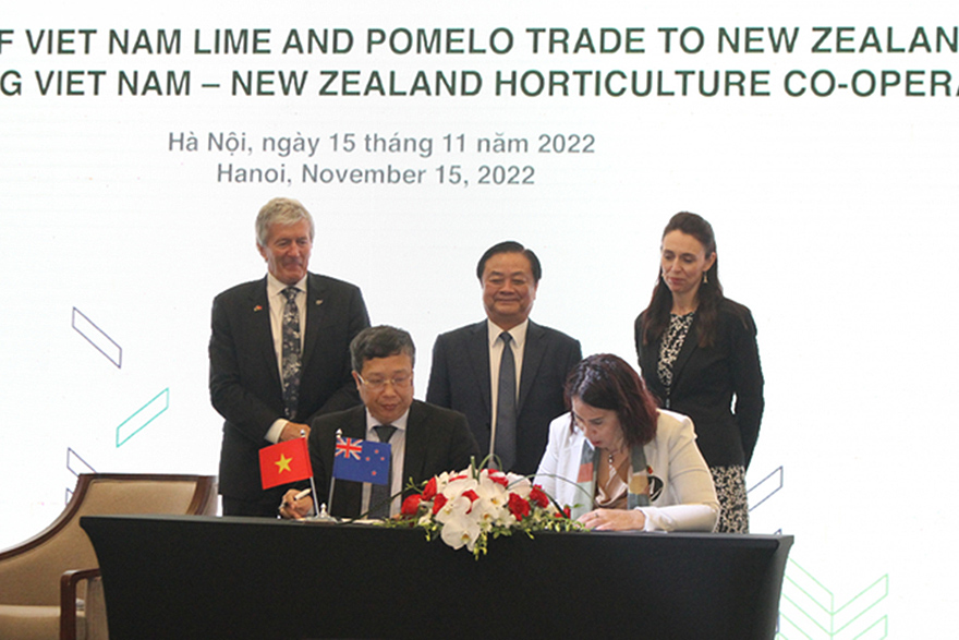 Lễ ký công bố xuất khẩu chanh xanh và bưởi của Việt Nam sang New Zealand.