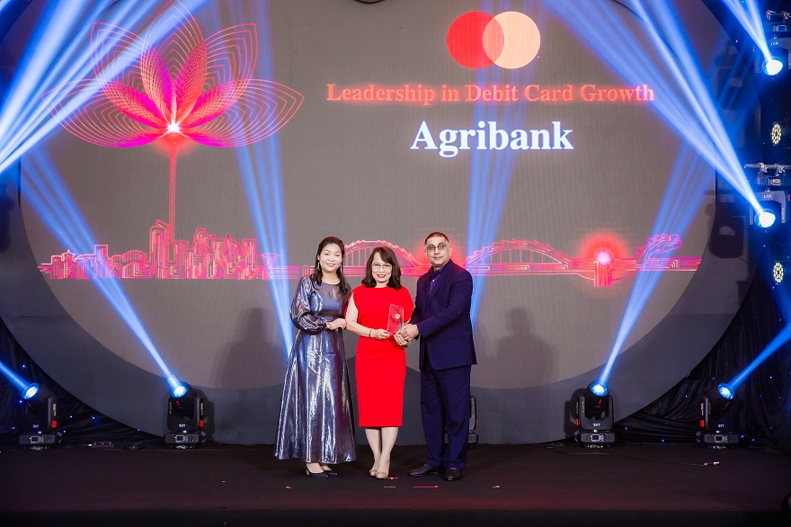 Agribank giành 03 giải thưởng lớn từ MasterCard.