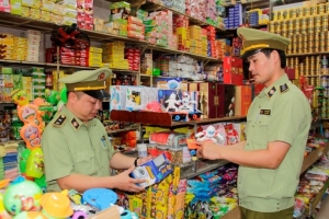 Hà Nội: Tăng cường công tác quản lý thị trường, xử lý nghiêm đối tượng lợi dụng mưa lũ trục lợi bất chính