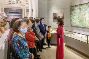 Hội Lữ hành Hà Nội “ bắt tay” Bảo tàng Lịch sử quốc gia xây dựng tour du lịch mới