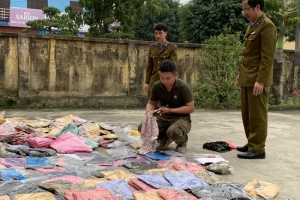 Tiêu hủy lượng lớn khẩu trang và quần áo giả mạo tại Ninh Bình