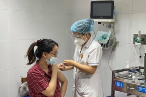 Bộ Y tế: Khẩn trương tiêm vaccine COVID-19 cho phụ nữ mang thai trên 13 tuần