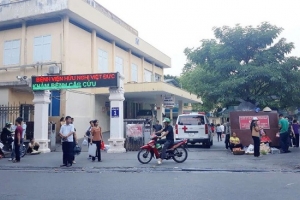 Bệnh viện Hữu nghị Việt Đức phong toả 1 toà nhà và xét nghiệm 1.400 người vì có ca mắc Covid-19