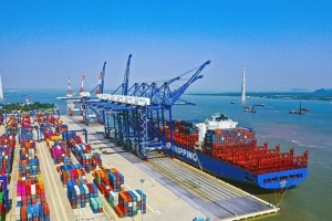 Miễn, giảm phí sử dụng kết cấu hạ tầng trong khu vực cửa khẩu cảng biển