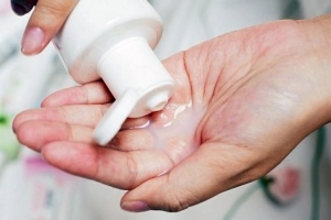 Thu hồi toàn quốc lô sản phẩm gel vệ sinh phụ nữ Lanette herbal không đảm bảo chất lượng