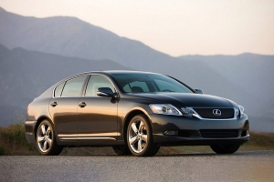 Lexus triệu hồi hàng loạt xe do có nguy cơ rò rỉ nhiên liệu