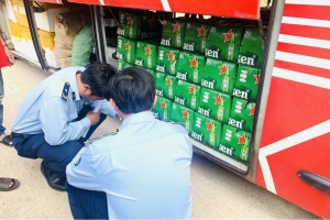 Tạm giữ gần 1.000 chai bia Heineken không rõ nguồn gốc