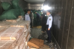 Ngăn chặn xe tải vận chuyển gần 10 tấn thịt trâu không rõ nguồn gốc xuất xứ